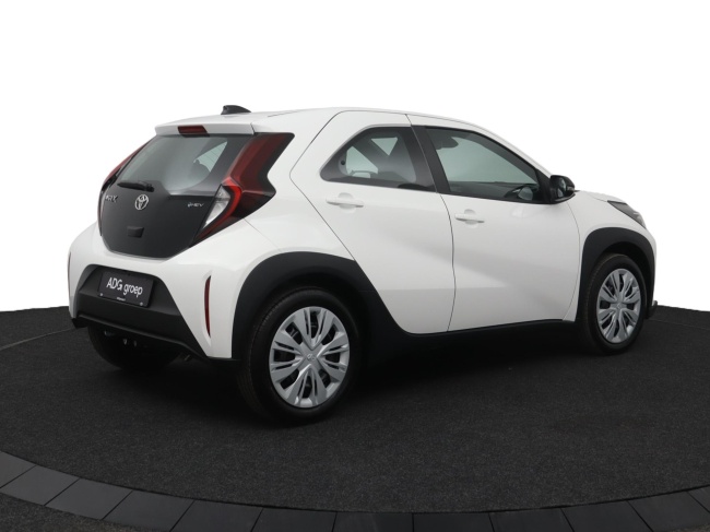Toyota Aygo X - Hybrid 115 play