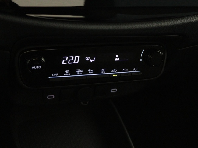 Toyota Aygo X - Hybrid 115 play