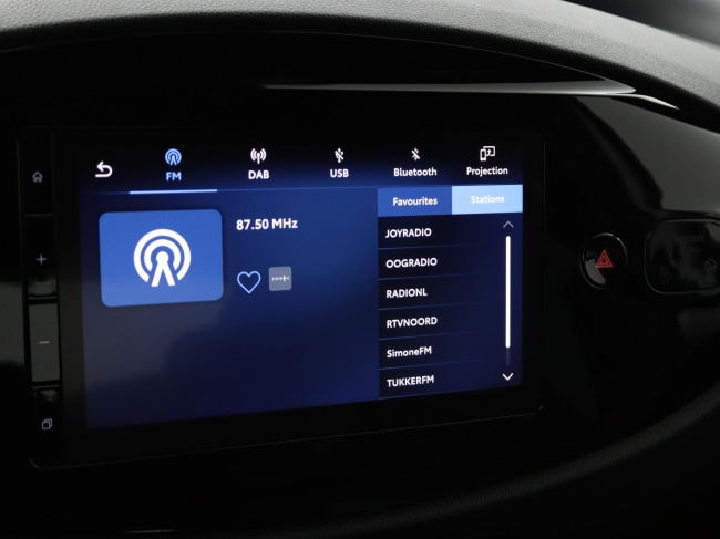 Toyota Aygo X - Hybrid 115 play