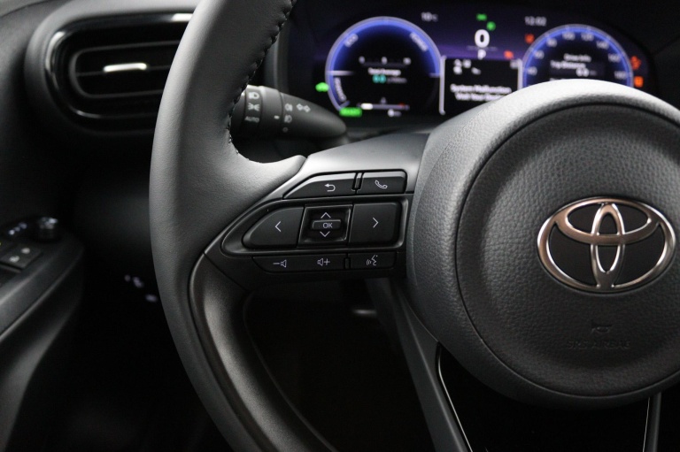 Toyota Yaris Cross - 1.5 Hybrid 130 Executive 18