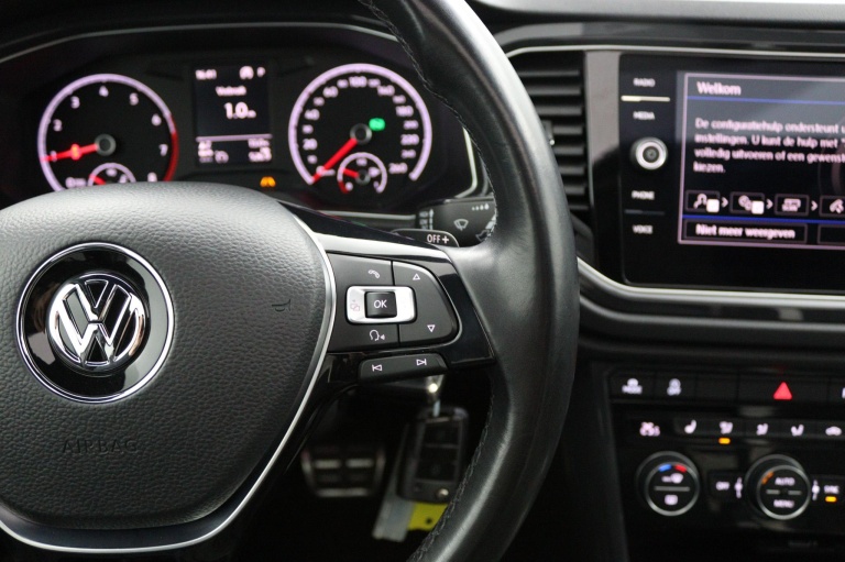 Volkswagen T-Roc - 1.5 TSI Sport 17