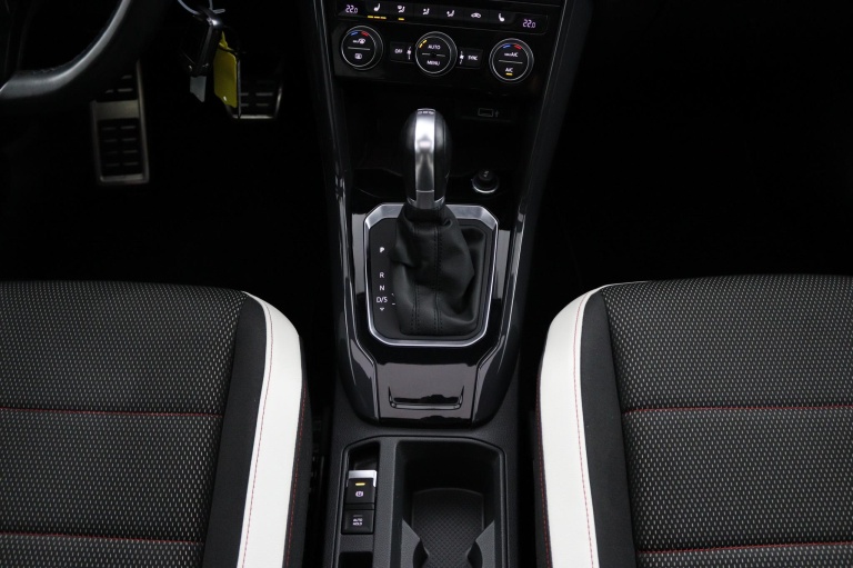 Volkswagen T-Roc - 1.5 TSI Sport 23