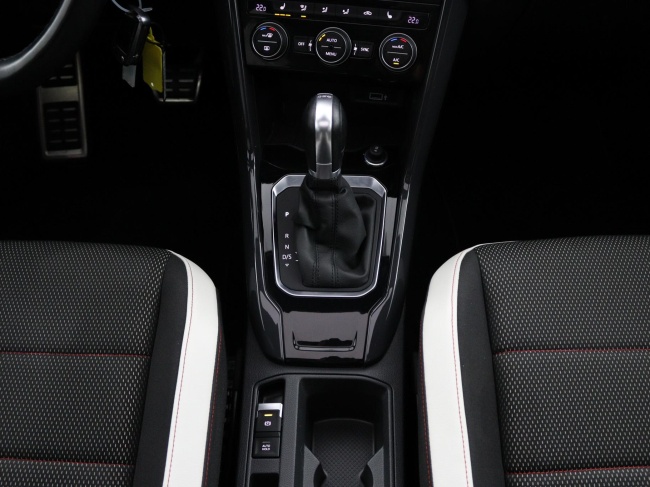 Volkswagen T-Roc - 1.5 TSI Sport