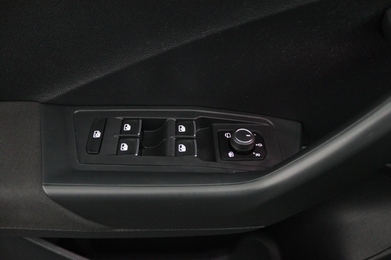 Volkswagen T-Roc - 1.5 TSI Sport 25