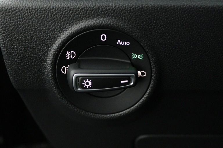 Volkswagen T-Roc - 1.5 TSI Sport 28