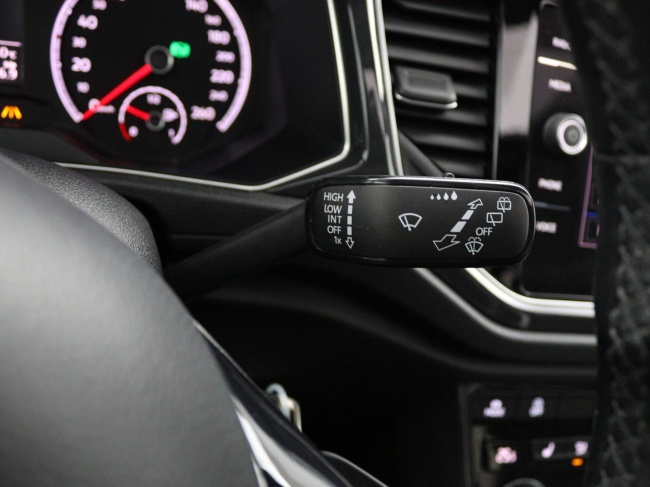 Volkswagen T-Roc - 1.5 TSI Sport