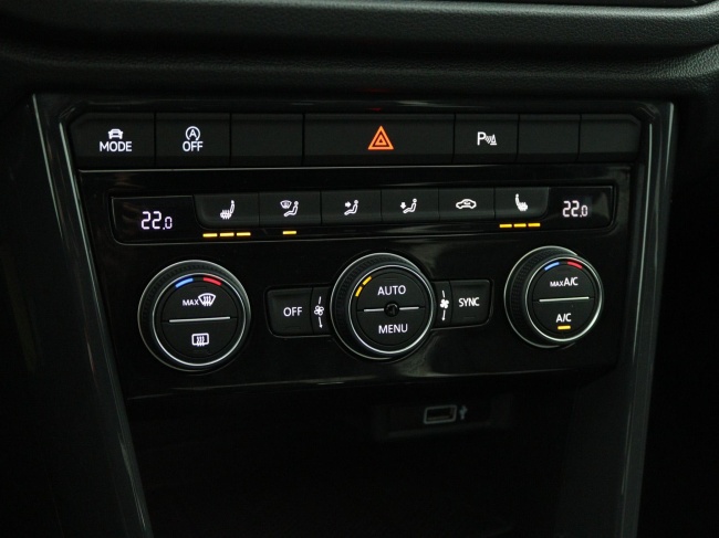 Volkswagen T-Roc - 1.5 TSI Sport