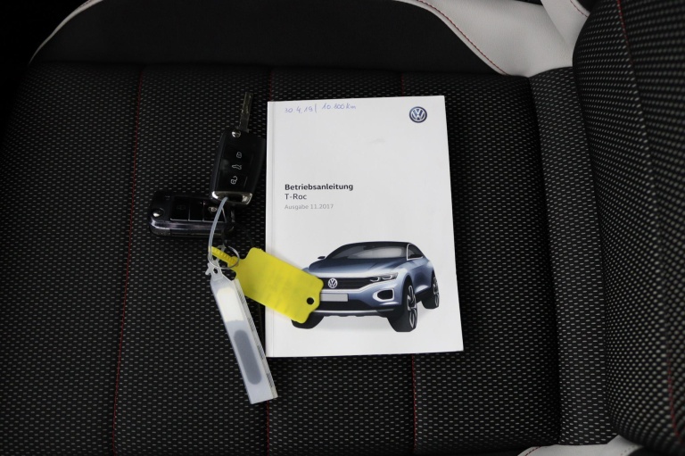 Volkswagen T-Roc - 1.5 TSI Sport 9