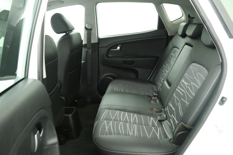 Kia Venga - 1.6 CVVT Summer Edition  19