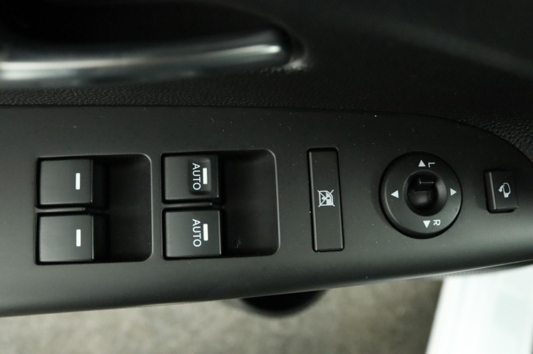 Kia Venga - 1.6 CVVT Summer Edition  29