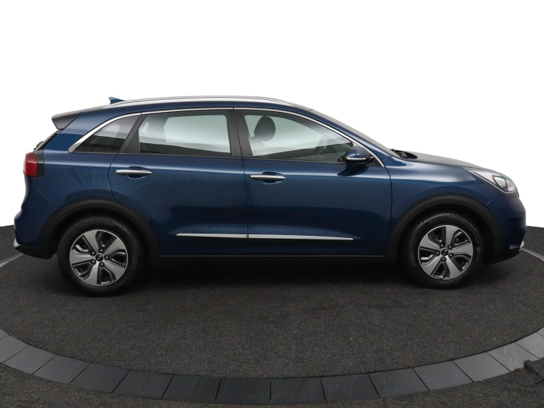 Kia Niro - 1.6 GDi Hybrid ExecutiveLine 12
