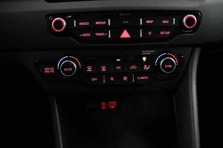 Kia Niro - 1.6 GDi Hybrid ExecutiveLine 7