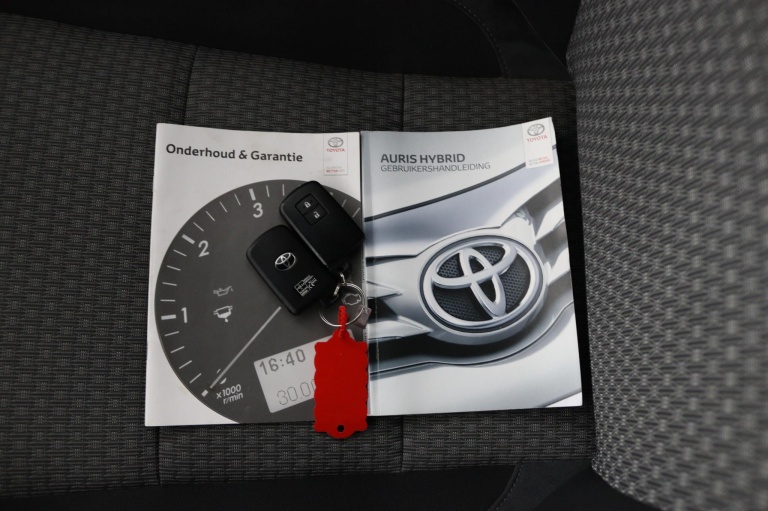 Toyota Auris - 1.8 Hybrid Energy Plus 11