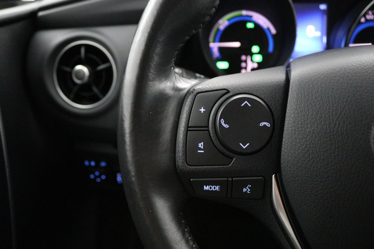 Toyota Auris - 1.8 Hybrid Energy Plus 19