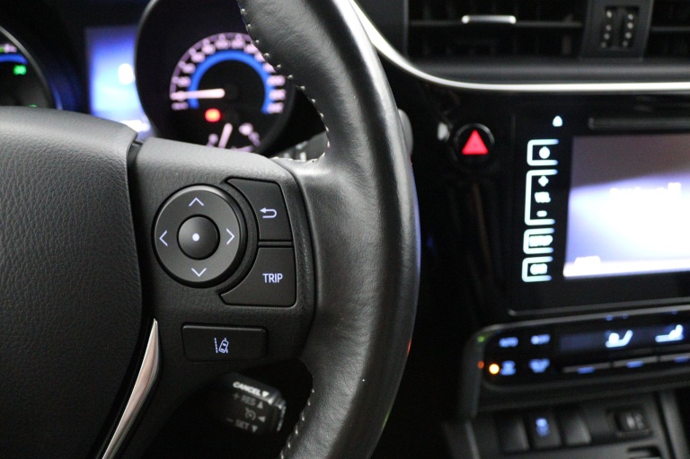 Toyota Auris - 1.8 Hybrid Energy Plus 21