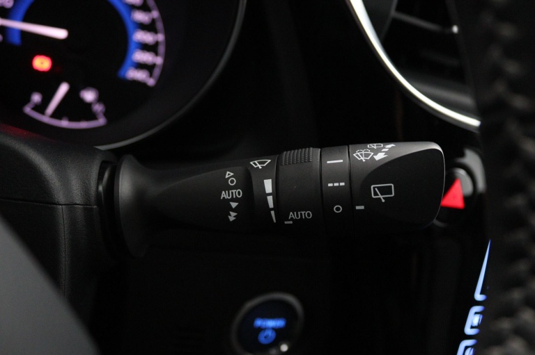 Toyota Auris - 1.8 Hybrid Energy Plus 31