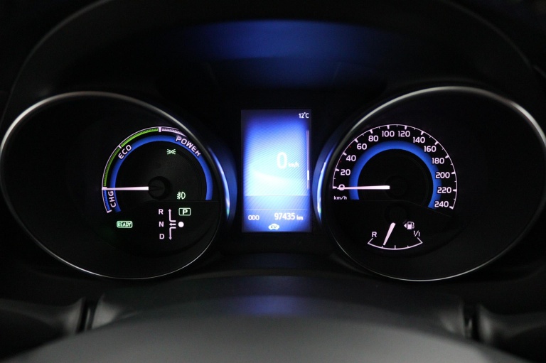 Toyota Auris - 1.8 Hybrid Energy Plus 6