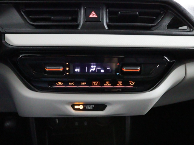 Suzuki Swift - 1.2 Select Smart Hybrid