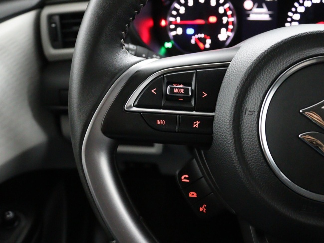 Suzuki Swift - 1.2 Select Smart Hybrid