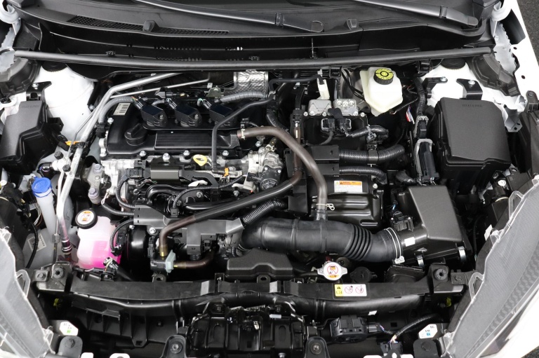 Toyota Yaris - 1.5 Hybrid 115 Active /Bi-Tone 34