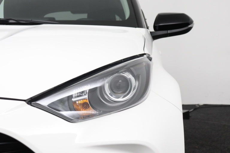 Toyota Yaris - 1.5 Hybrid 115 Active /Bi-Tone 35