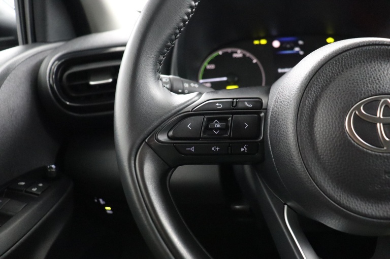 Toyota Yaris - 1.5 Hybrid 115 Bi-Tone 19