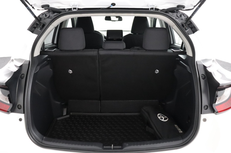 Toyota Yaris - 1.5 Hybrid 115 Bi-Tone 24