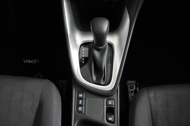 Toyota Yaris - 1.5 Hybrid 115 Bi-Tone 27