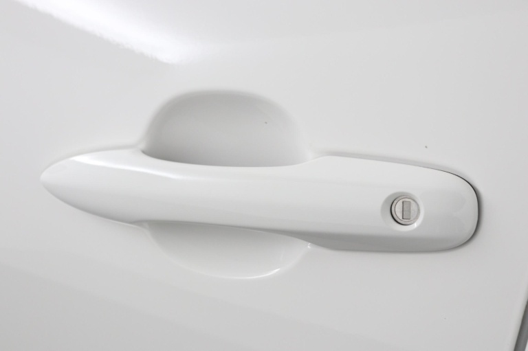 Toyota Yaris - 1.5 Hybrid 115 Bi-Tone 36