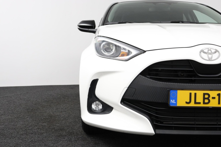 Toyota Yaris - 1.5 Hybrid 115 Bi-Tone 37