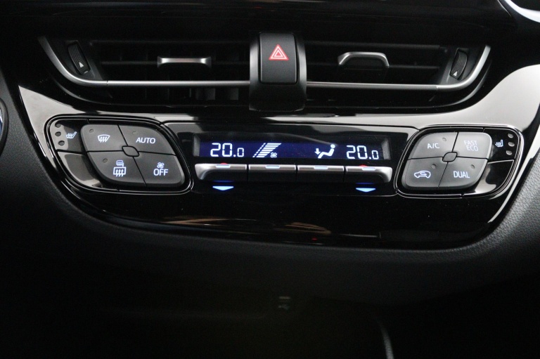 Toyota C-HR - 2.0 Hybrid First Edition 17