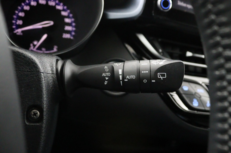 Toyota C-HR - 2.0 Hybrid First Edition 23