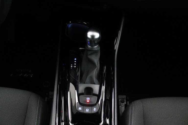 Toyota C-HR - 2.0 Hybrid First Edition 24