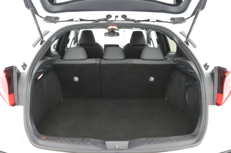 Toyota C-HR - 2.0 Hybrid First Edition 29