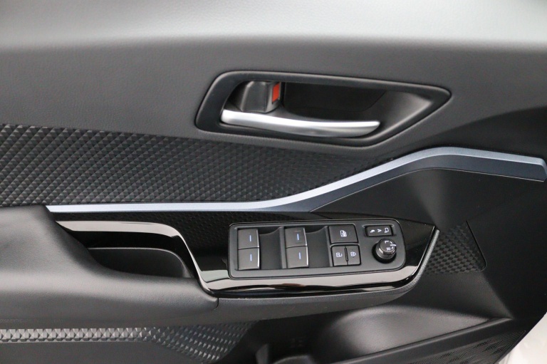 Toyota C-HR - 2.0 Hybrid First Edition 31