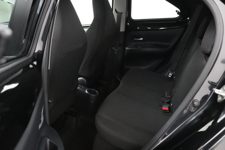 Toyota Aygo X - 1.0 VVT-i MT first 12