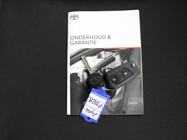 Toyota Aygo X - 1.0 VVT-i MT first