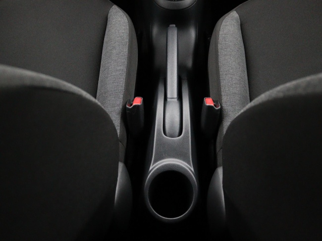 Toyota Aygo X - 1.0 VVT-i MT first