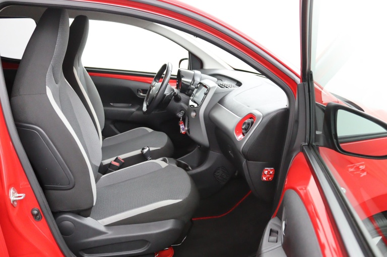 Toyota Aygo - 1.0 VVT-i x-joy Limited Automaat 11