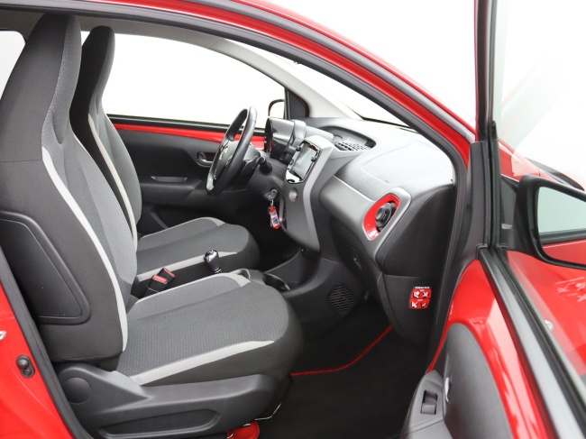 Toyota Aygo - 1.0 VVT-i x-joy Limited Automaat