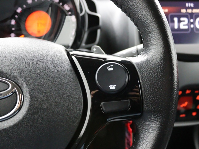 Toyota Aygo - 1.0 VVT-i x-joy Limited Automaat