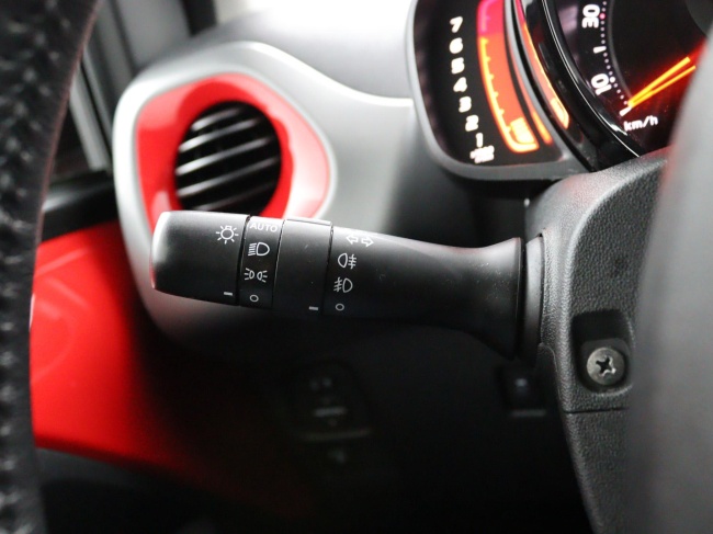 Toyota Aygo - 1.0 VVT-i x-joy Limited Automaat