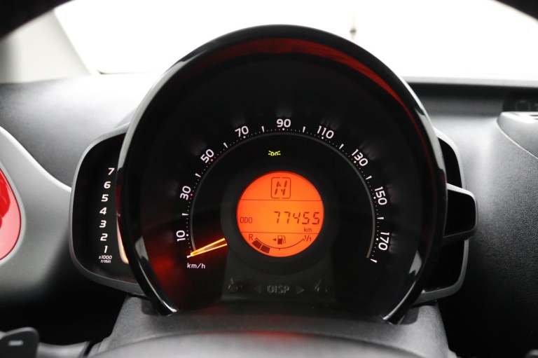Toyota Aygo - 1.0 VVT-i x-joy Limited Automaat 21