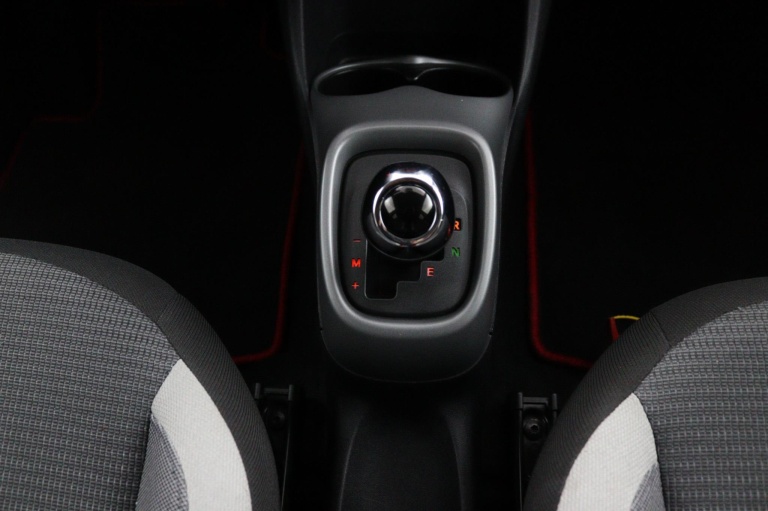 Toyota Aygo - 1.0 VVT-i x-joy Limited Automaat 24