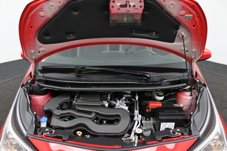 Toyota Aygo - 1.0 VVT-i x-joy Limited Automaat 32