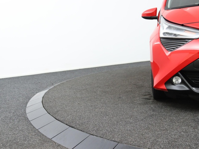 Toyota Aygo - 1.0 VVT-i x-joy Limited Automaat