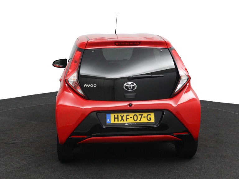 Toyota Aygo - 1.0 VVT-i x-joy Limited Automaat 8