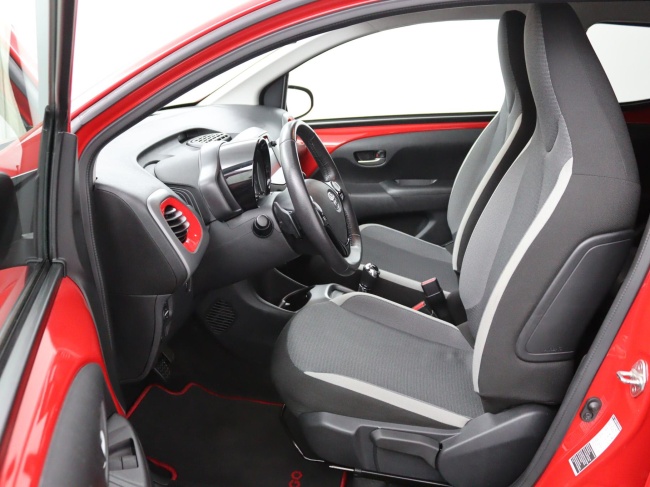 Toyota Aygo - 1.0 VVT-i x-joy Limited Automaat