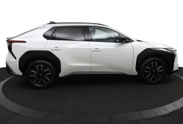 Toyota bZ4X - Dynamic 73 kWh 6