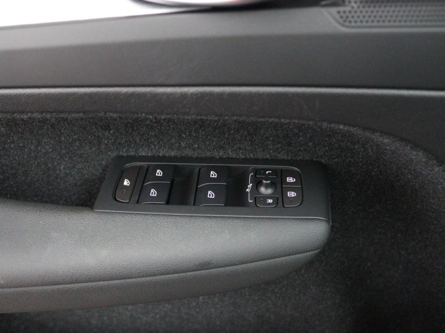 Volvo XC40 - 1.5 T3 Business Pro